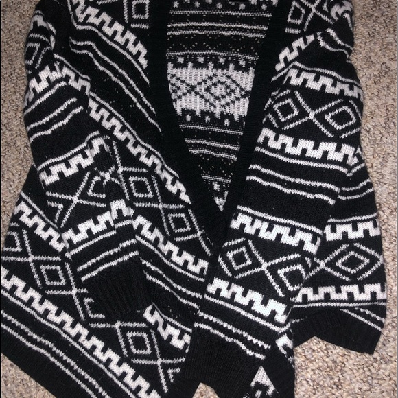 Cardigan - Picture 1 of 2